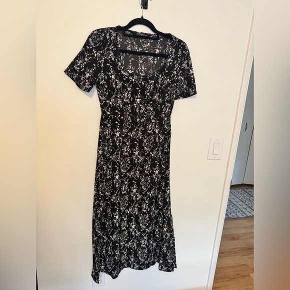 NEW Disturbia Naomi Squareneck Floral Dress Black White Size 2 US Midi Maxi NWOT - Picture 4 of 11